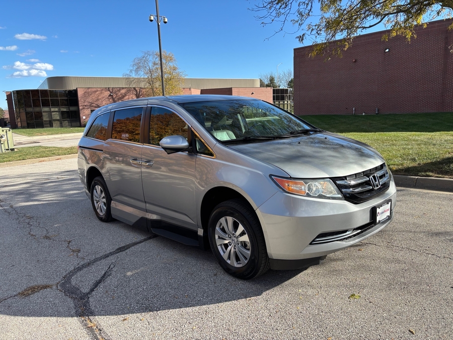Used 2016 Honda Odyssey EX-L - VMI Side Entry Entry In Floor Automatic Ramp