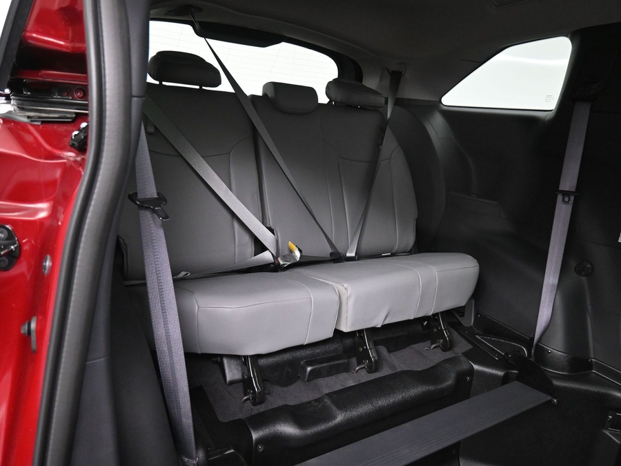 New 2025 Toyota Sienna Hybrid XLE Base - BraunAbility Side Entry Entry Fold Out Automatic Ramp