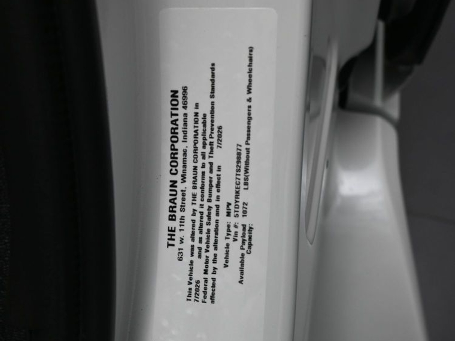New 2026 Toyota Sienna Hybrid XLE Add - BraunAbility Side Entry In Floor Automatic Ramp