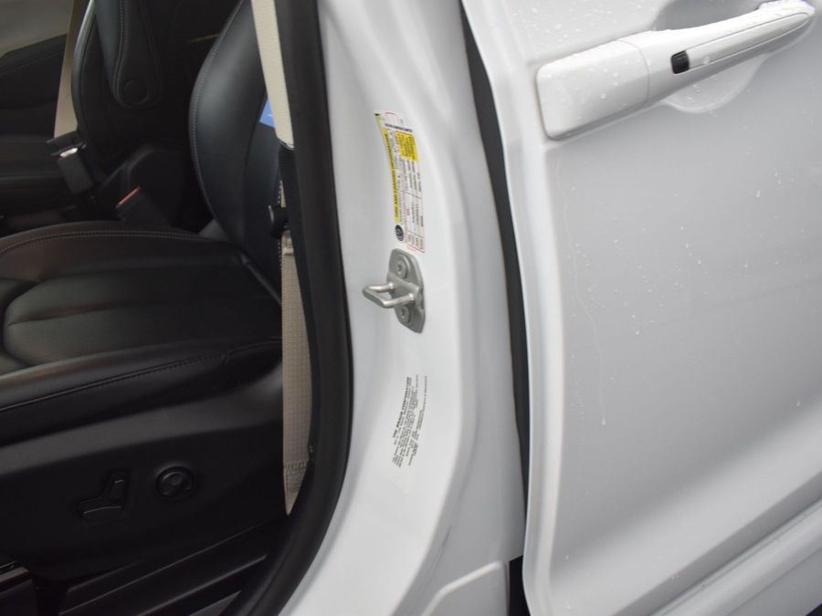 Used 2024 Chrysler Pacifica Touring L - BraunAbility Side Entry Entry Fold Out Automatic Ramp