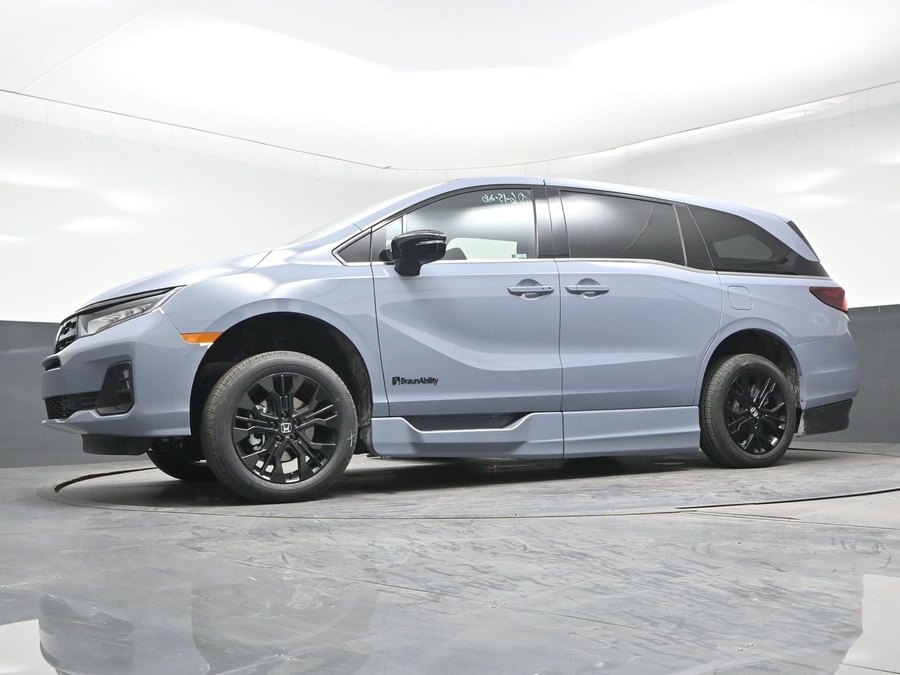 New 2026 Honda Odyssey Sport - BraunAbility Side Entry In Floor Automatic Ramp