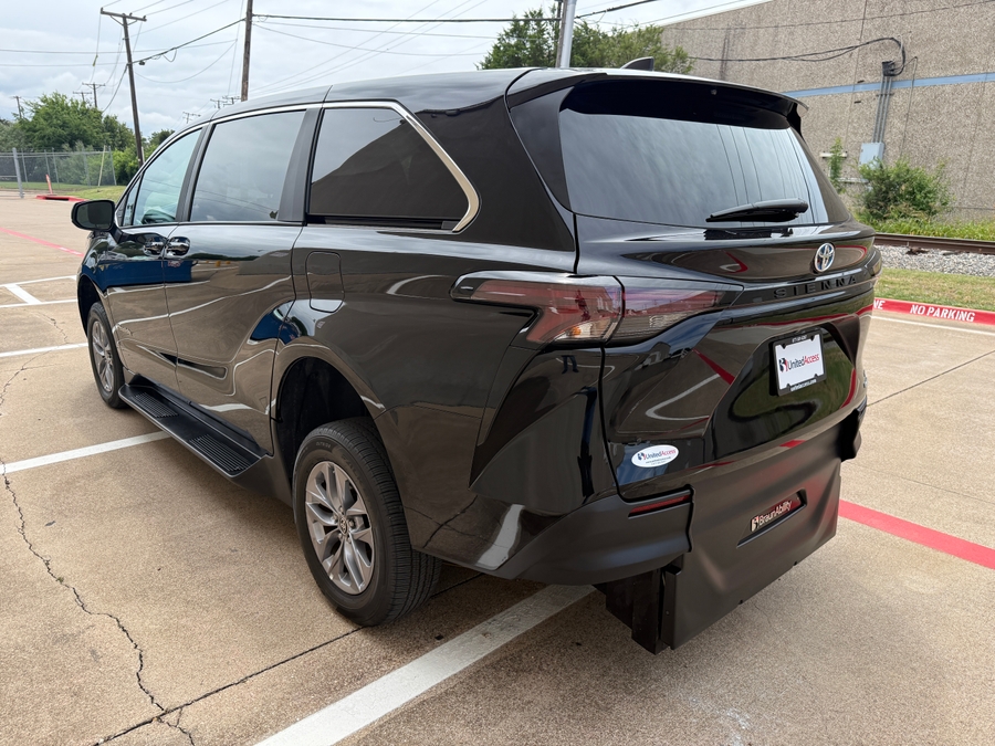 Used 2024 Toyota Sienna Hybrid LE - BraunAbility Rear Entry Entry Fold Out Manual Ramp