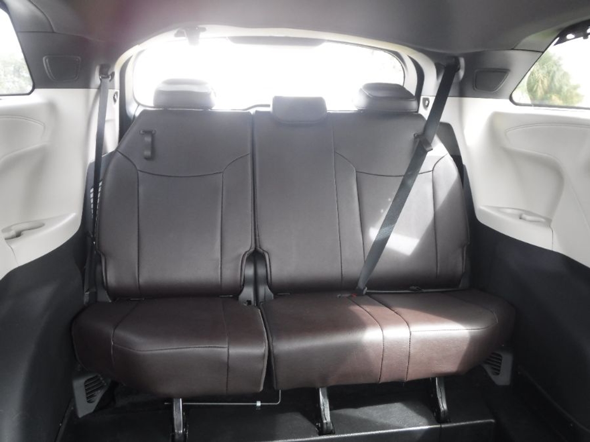 2022 TOYOTA SIENNA - Image 17