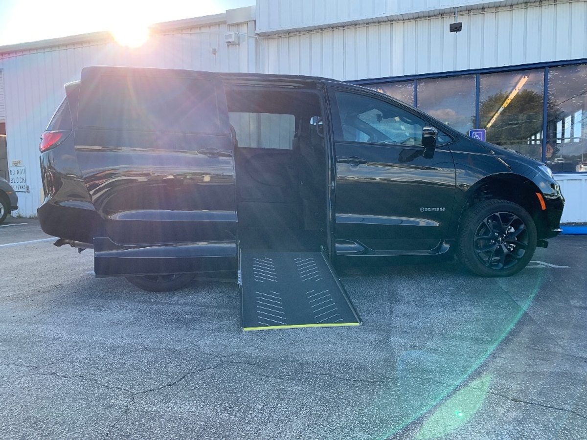 Black Chrysler Pacifica with Side Entry Automatic Fold Out ramp