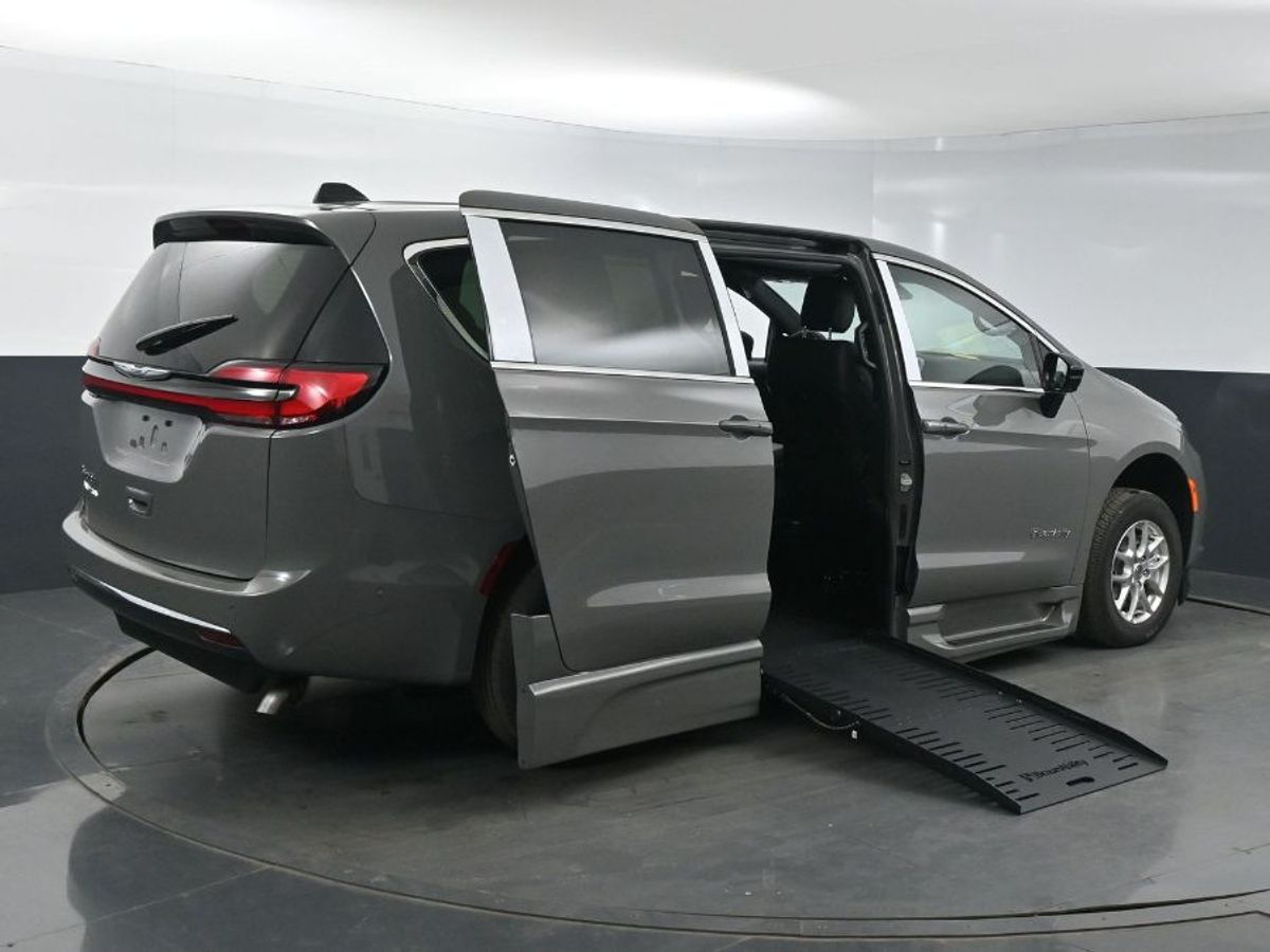 2025 CHRYSLER PACIFICA - Image 7