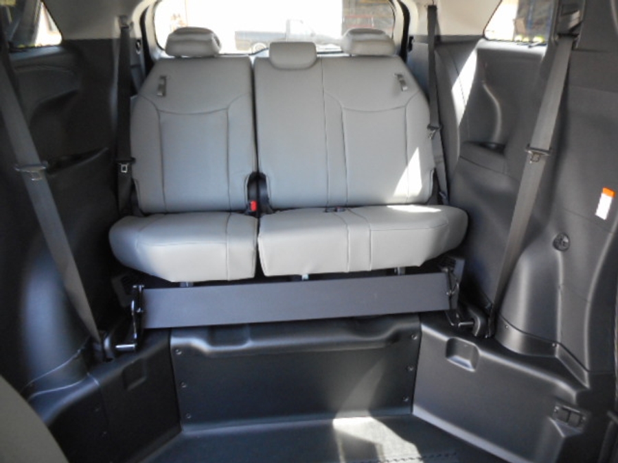 Black Toyota Sienna image number 12
