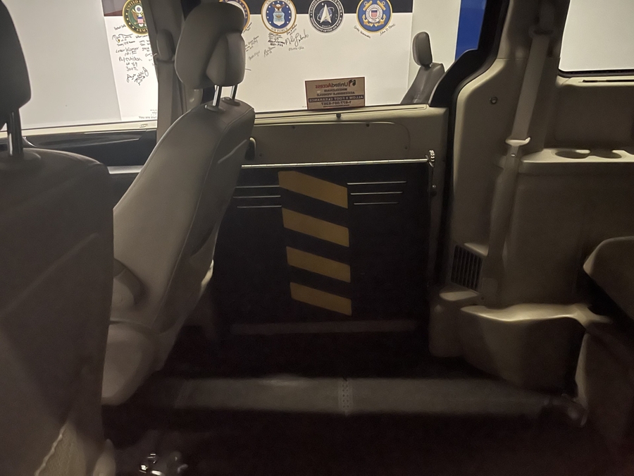 Used 2016 Chrysler Town and Country Touring - BraunAbility Side Entry Fold Out Automatic Ramp