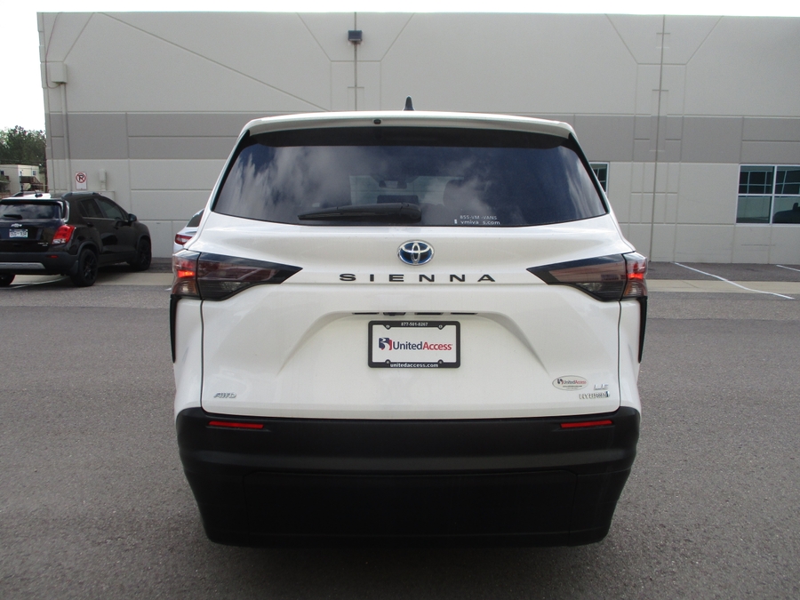 New 2025 Toyota Sienna Hybrid LE - Vantage Mobility Commercial Side Entry Entry In Floor Manual Ramp