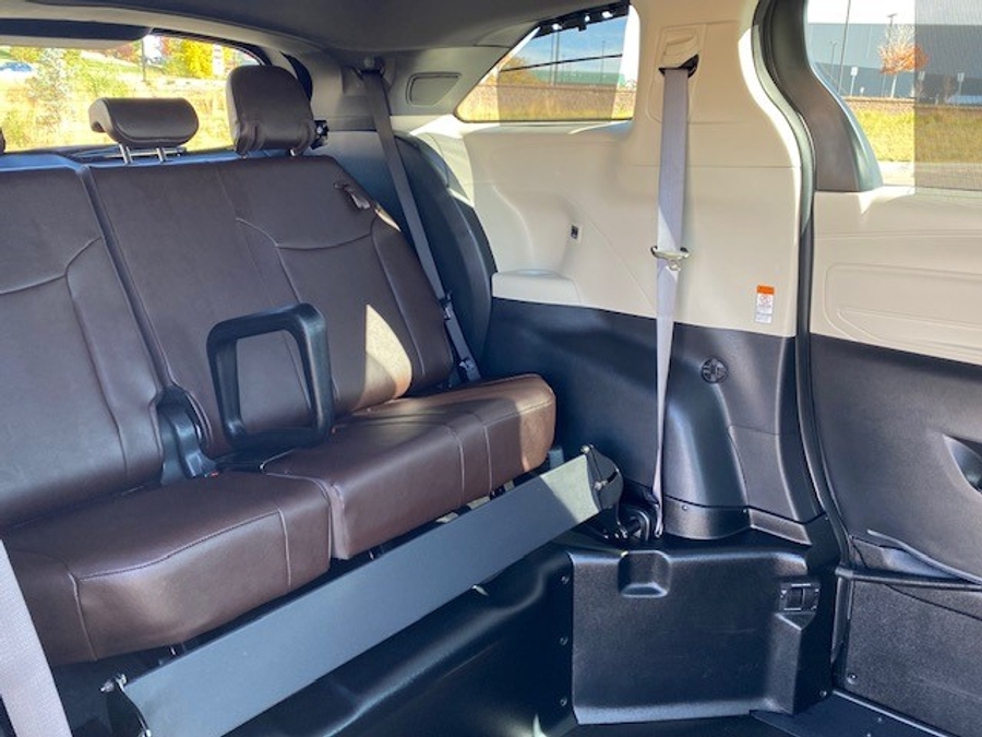 Used 2024 Toyota Sienna Hybrid Platinum - BraunAbility Side Entry Entry Fold Out Automatic Ramp