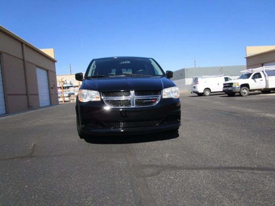 Used 2014 Dodge Grand Caravan American Value Package - Freedom Rear Entry Entry Fold Out Manual Ramp