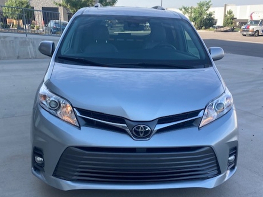Used 2020 Toyota Sienna XLE - BraunAbility Rear Entry Fold Out Automatic Ramp