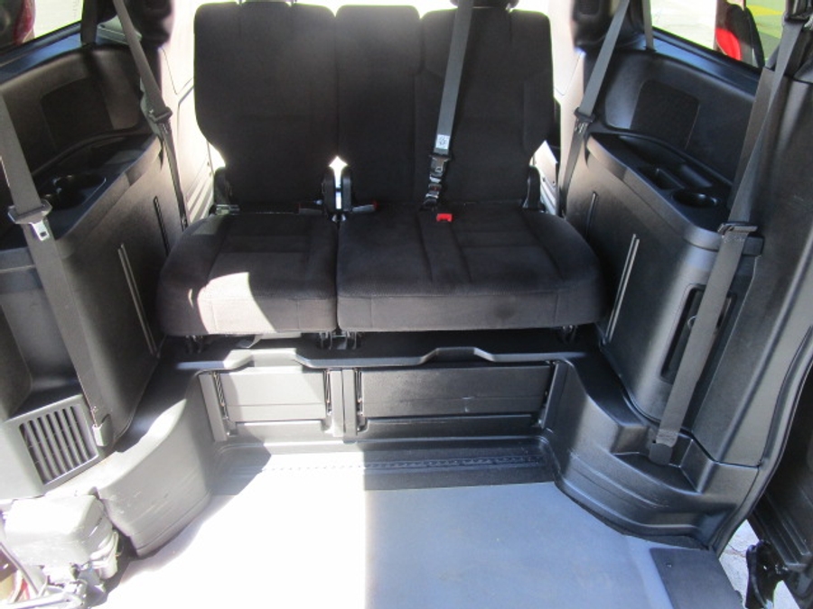 Used 2015 Dodge Grand Caravan SE - BraunAbility Side Entry Entry Fold Out Automatic Ramp
