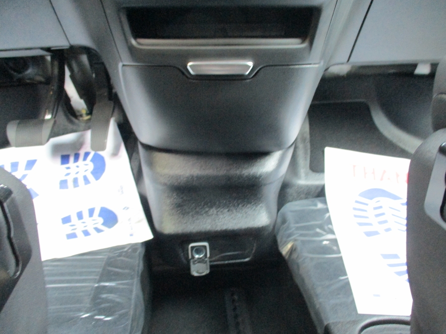 Número de imagen Chrysler Pacifica negro 9