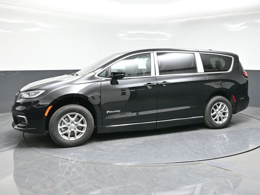 Black Chrysler Pacifica with Side Entry Automatic Fold Out ramp