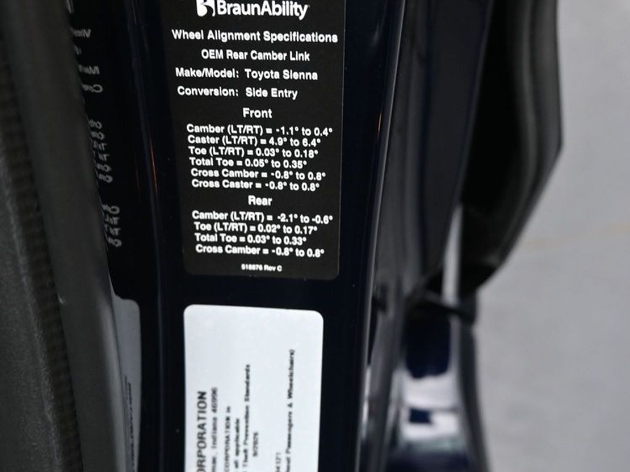 New 2026 Toyota Sienna Hybrid XSE Sport - BraunAbility Side Entry Fold Out Automatic Ramp