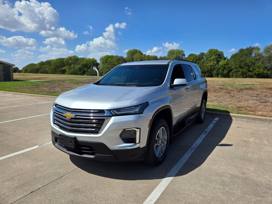 Used 2022 Chevrolet Traverse 1LT - BraunAbility Side Entry In Floor Automatic Ramp