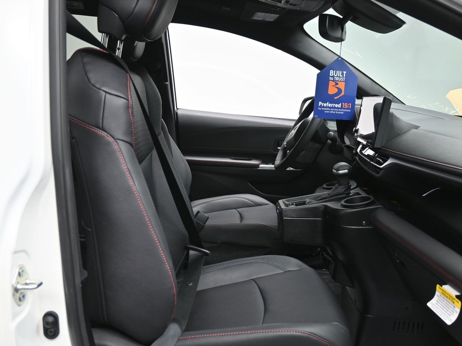 New 2025 Toyota Sienna Hybrid XSE Sport - BraunAbility Side Entry Entry In Floor Automatic Ramp