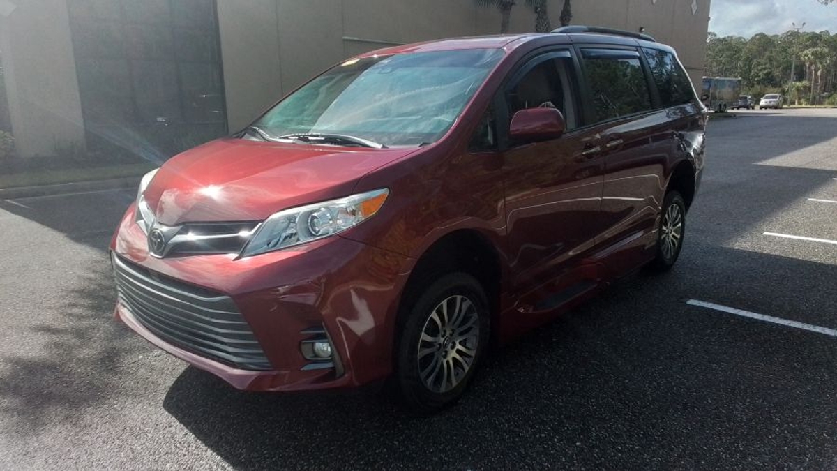 2019 TOYOTA SIENNA - Image 9