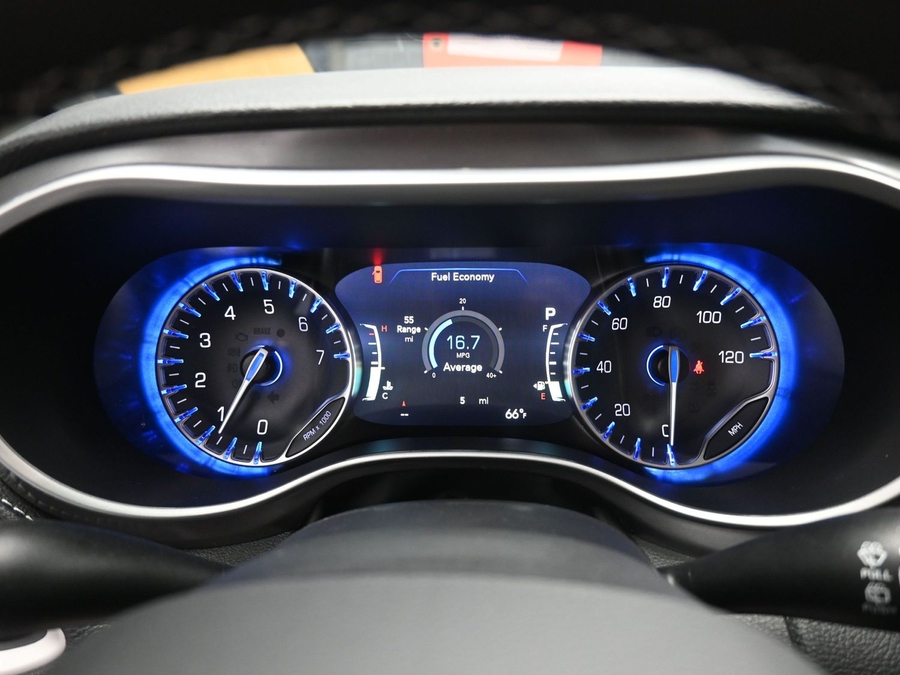 Blue Chrysler Pacifica image number 18