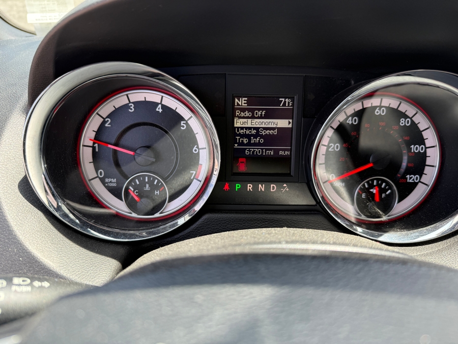 Grey Dodge Grand Caravan image number 11