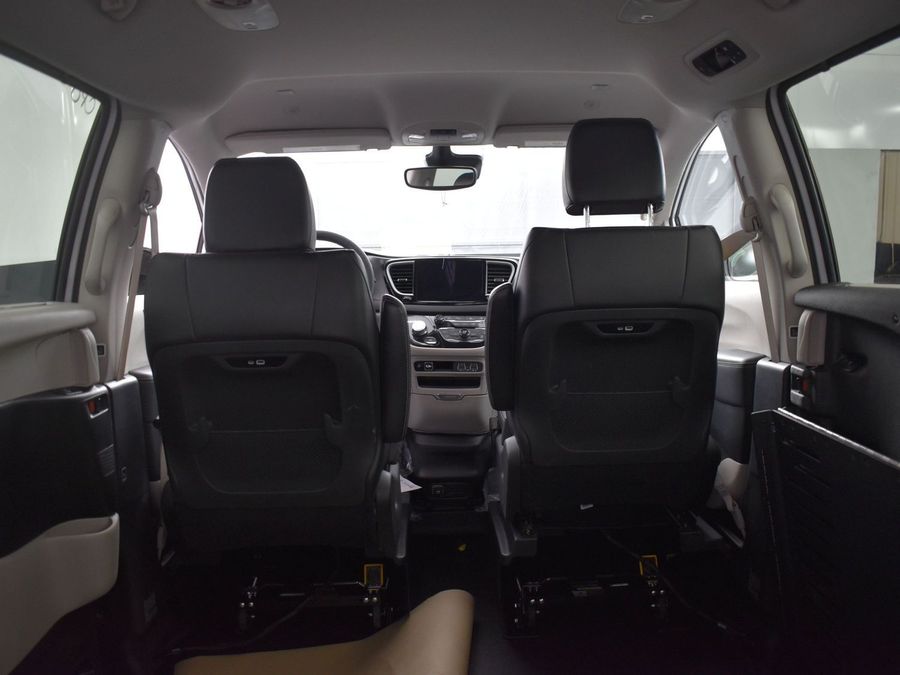 Used 2024 Chrysler Pacifica Touring L - BraunAbility Side Entry Entry Fold Out Automatic Ramp