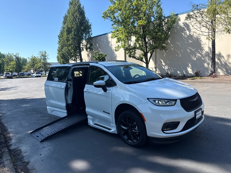 Used 2023 Chrysler Pacifica Touring L Sport - BraunAbility Side Entry Entry Fold Out Automatic Ramp