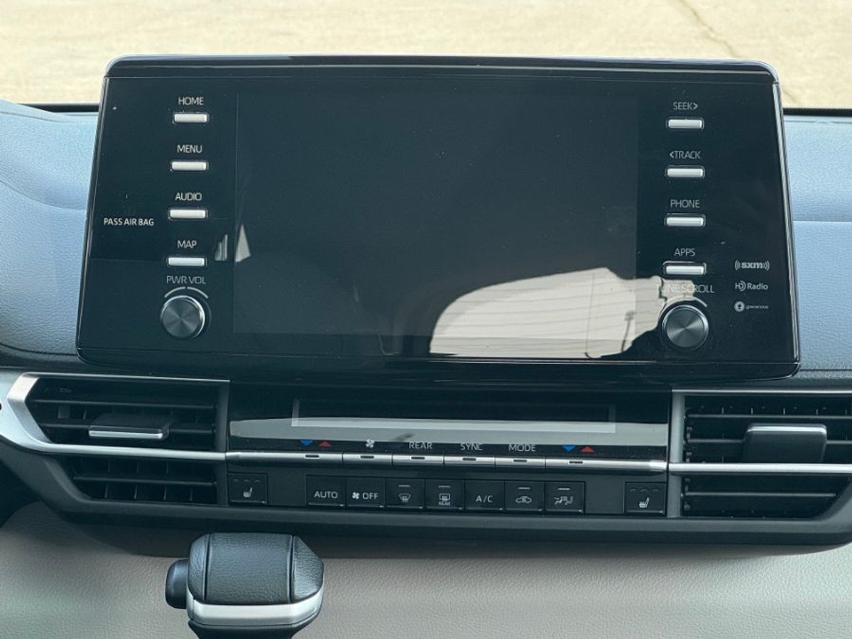 2024 TOYOTA SIENNA - Image 5