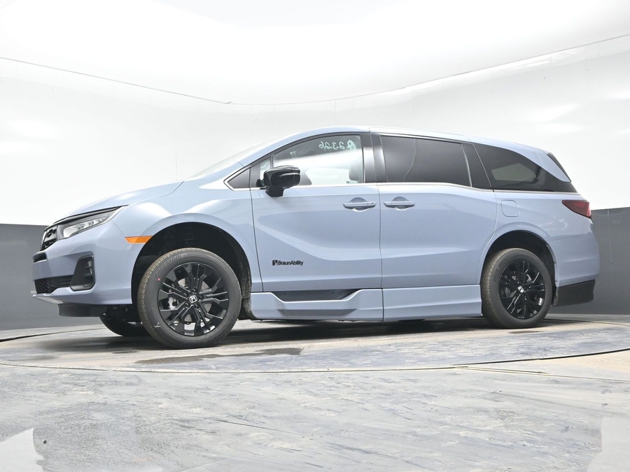 New 2026 Honda Odyssey Sport - BraunAbility Side Entry Entry In Floor Automatic Ramp