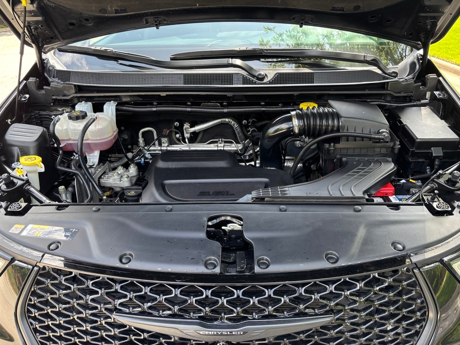 Used 2023 Chrysler Pacifica Touring L Sport - BraunAbility Side Entry Entry Fold Out Automatic Ramp