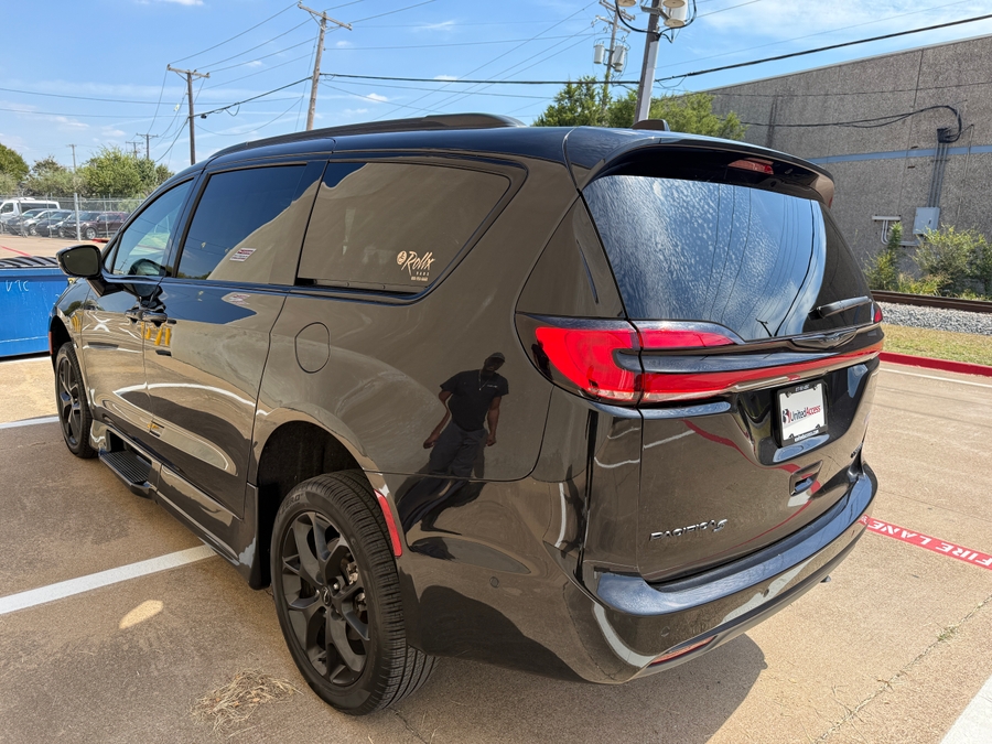 Used 2023 Chrysler Pacifica Limited Sport - RLX Side Entry Entry In Floor Automatic Ramp