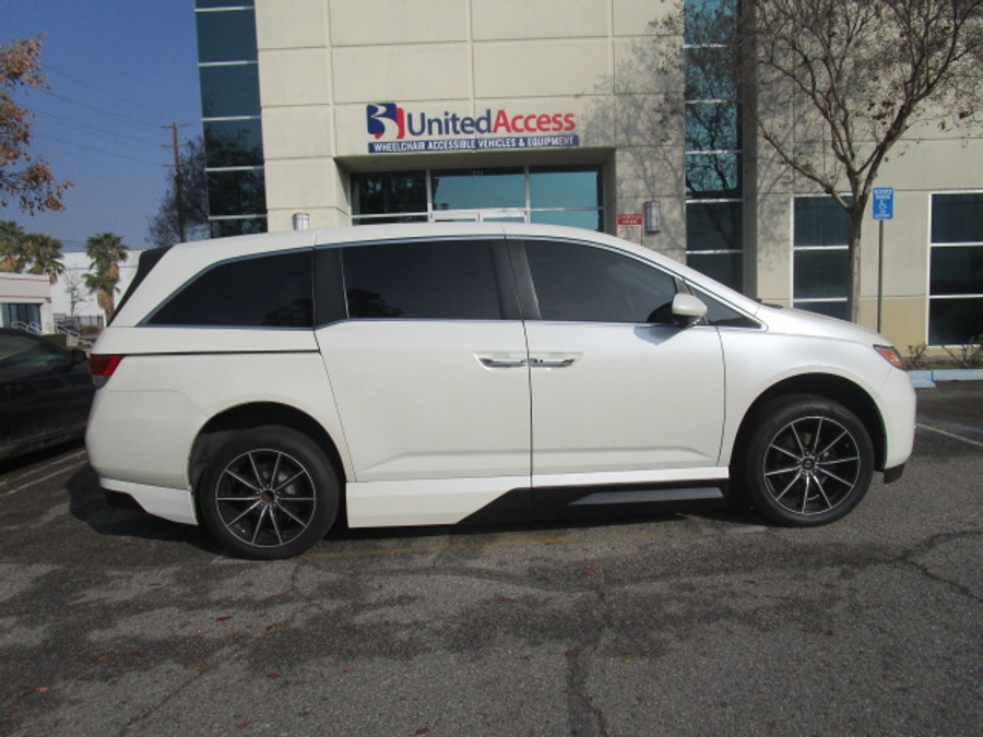 Used 2014 Honda Odyssey EX-L - VMI Side Entry Entry In Floor Automatic Ramp
