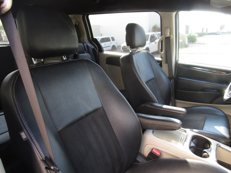 Used 2019 Dodge Grand Caravan SXT - OTH Rear Entry Entry Fold Out Manual Ramp