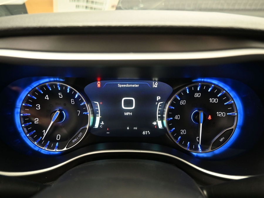 Black Chrysler Pacifica image number 12