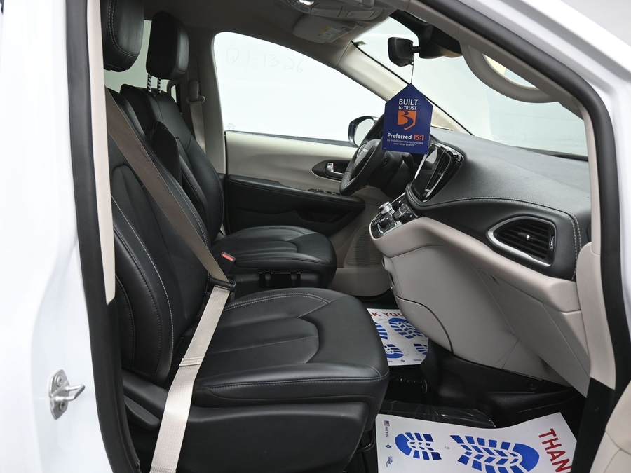 Used 2024 Chrysler Pacifica Touring L - BraunAbility Side Entry Entry Fold Out Automatic Ramp