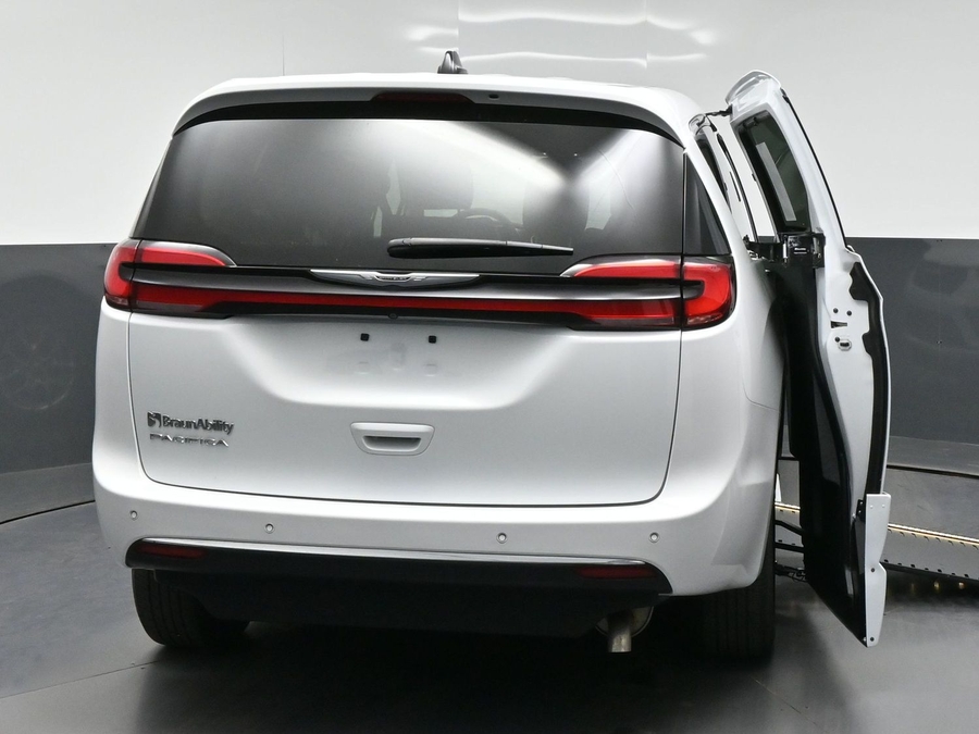 Used 2024 Chrysler Pacifica Touring L - BraunAbility Side Entry In Floor Automatic Ramp