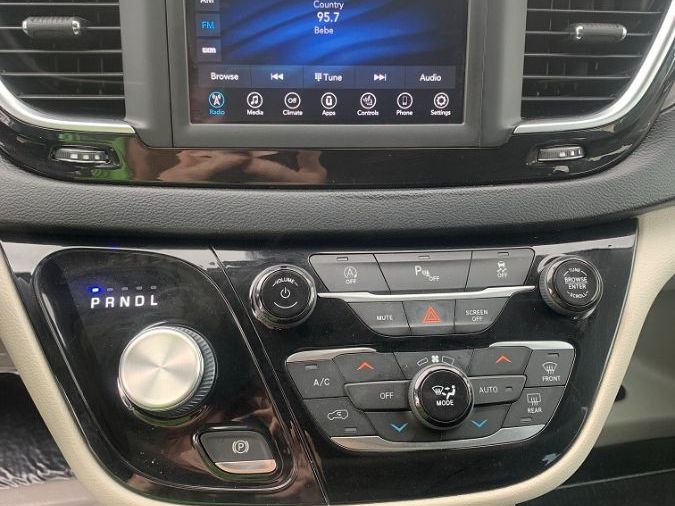 2020 CHRYSLER PACIFICA - Image 13