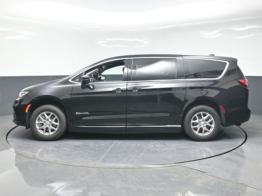 Black Chrysler Pacifica with Side Entry Automatic Fold Out ramp