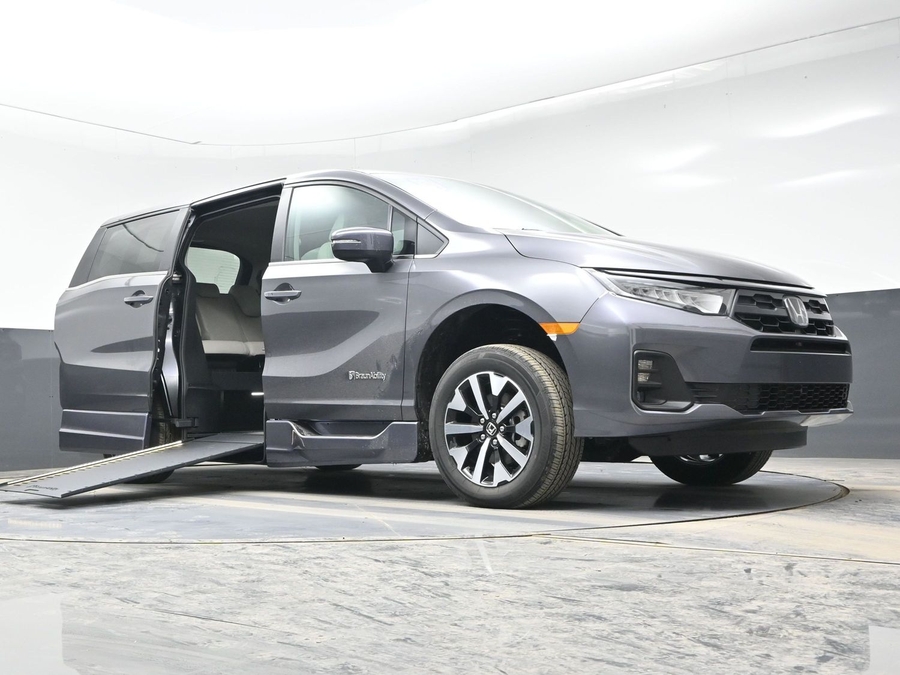 Grey Honda Odyssey image number 18