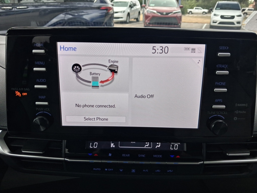 Black Toyota Sienna image number 12