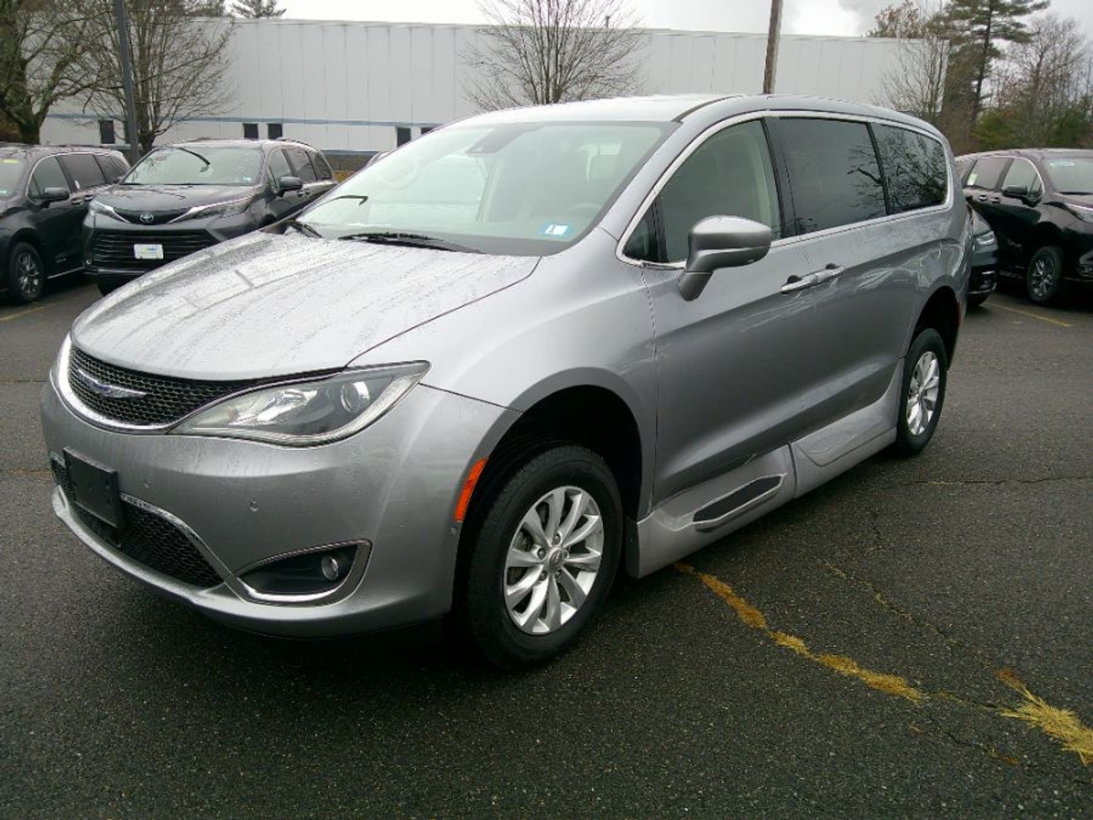 2019 CHRYSLER PACIFICA - Image 6