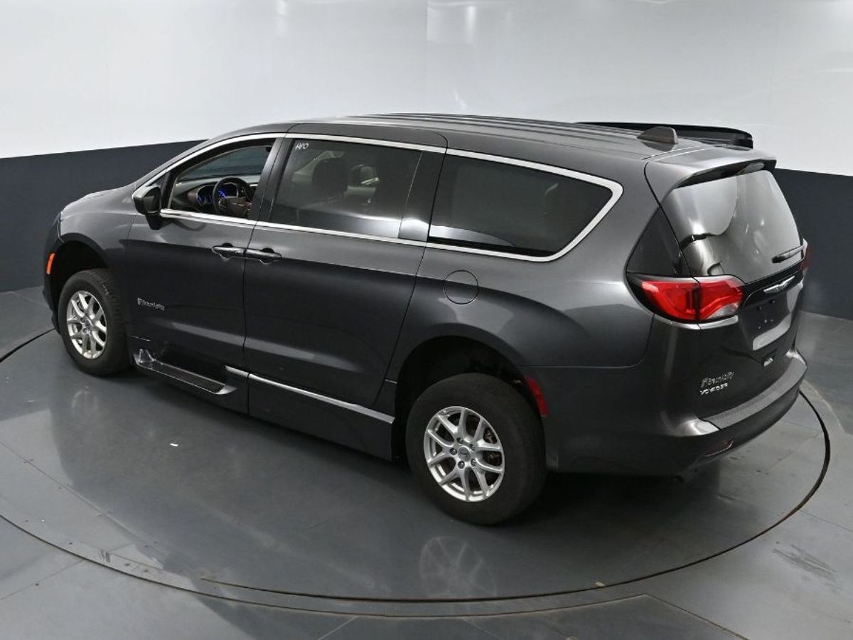 2023 CHRYSLER VOYAGER - Image 25