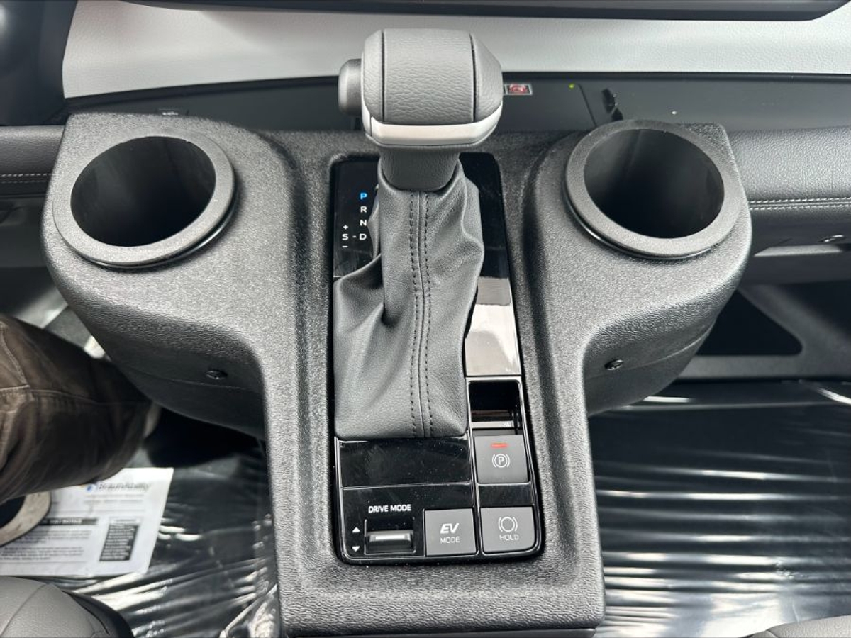 2025 TOYOTA SIENNA - Image 20