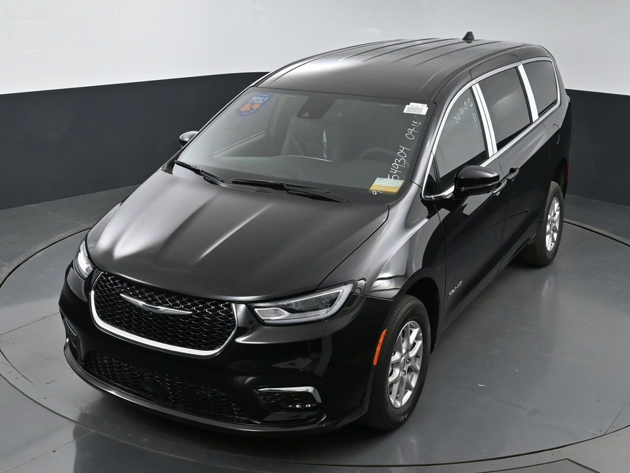 New 2025 Chrysler Pacifica Select Safety - BraunAbility Rear Entry Entry Fold Out Manual Ramp