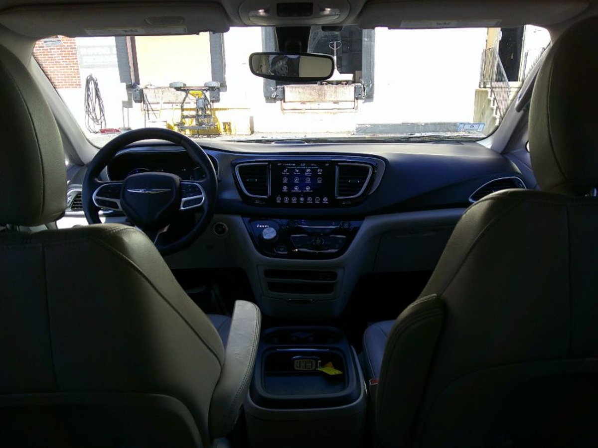 2018 CHRYSLER PACIFICA - Image 14