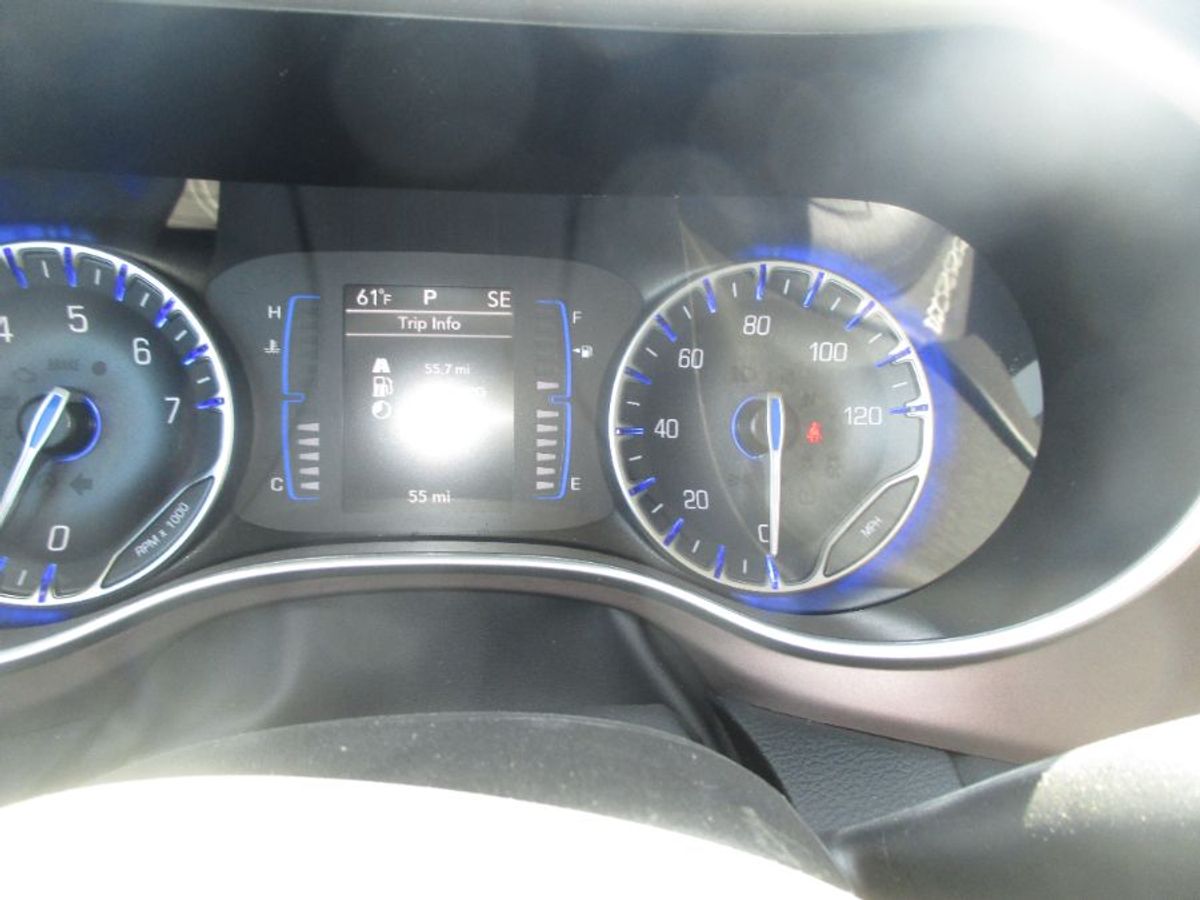 2024 CHRYSLER VOYAGER - Image 10