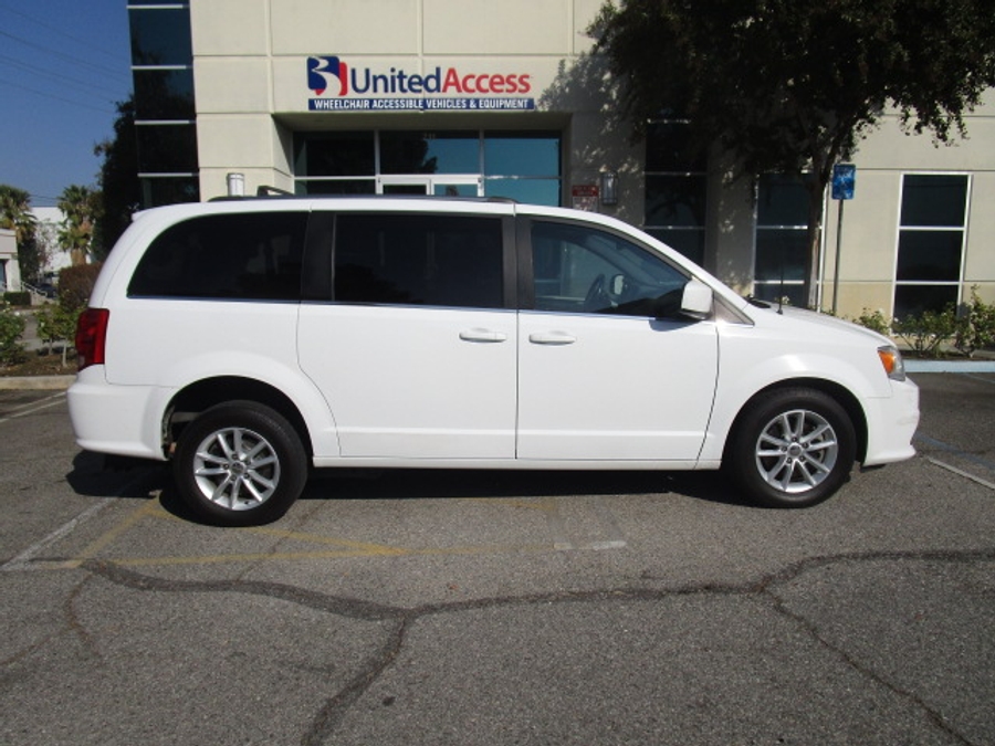 Used 2019 Dodge Grand Caravan SXT - OTH Rear Entry Entry Fold Out Manual Ramp