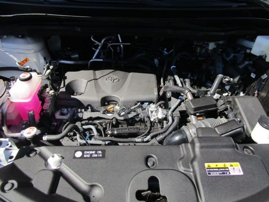New 2025 Toyota Sienna Hybrid Platinum - BraunAbility Side Entry Entry Fold Out Automatic Ramp