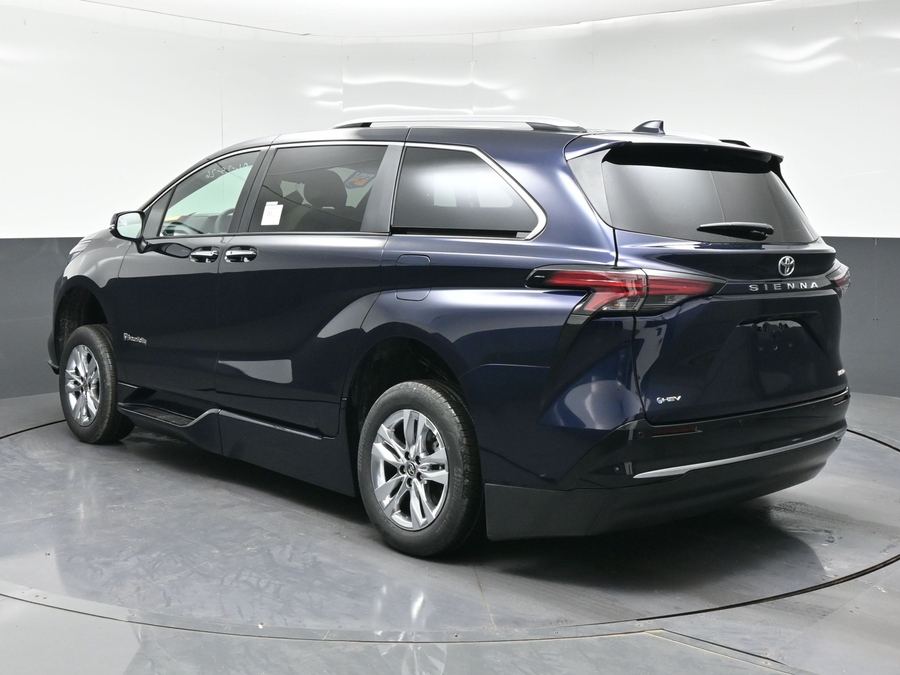 New 2026 Toyota Sienna Hybrid Limited - BraunAbility Side Entry In Floor Automatic Ramp