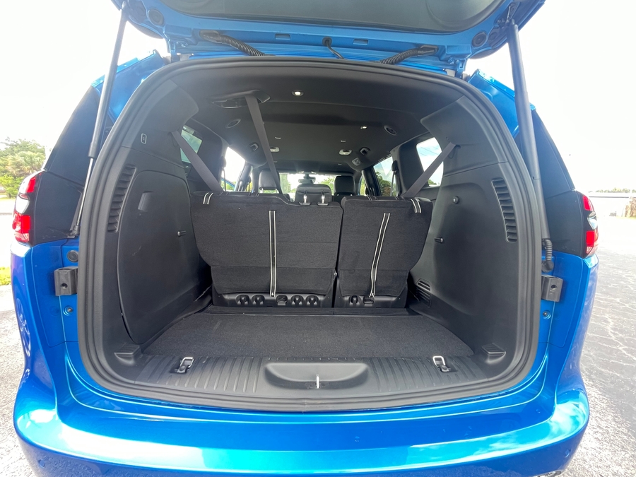 Blue Chrysler Pacifica image number 13