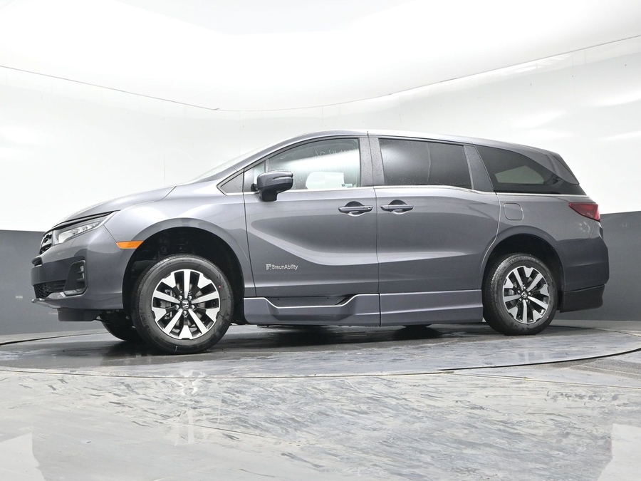 Grey Honda Odyssey image number 16